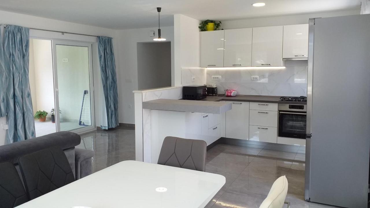 Apartman Karla Lastovo エクステリア 写真