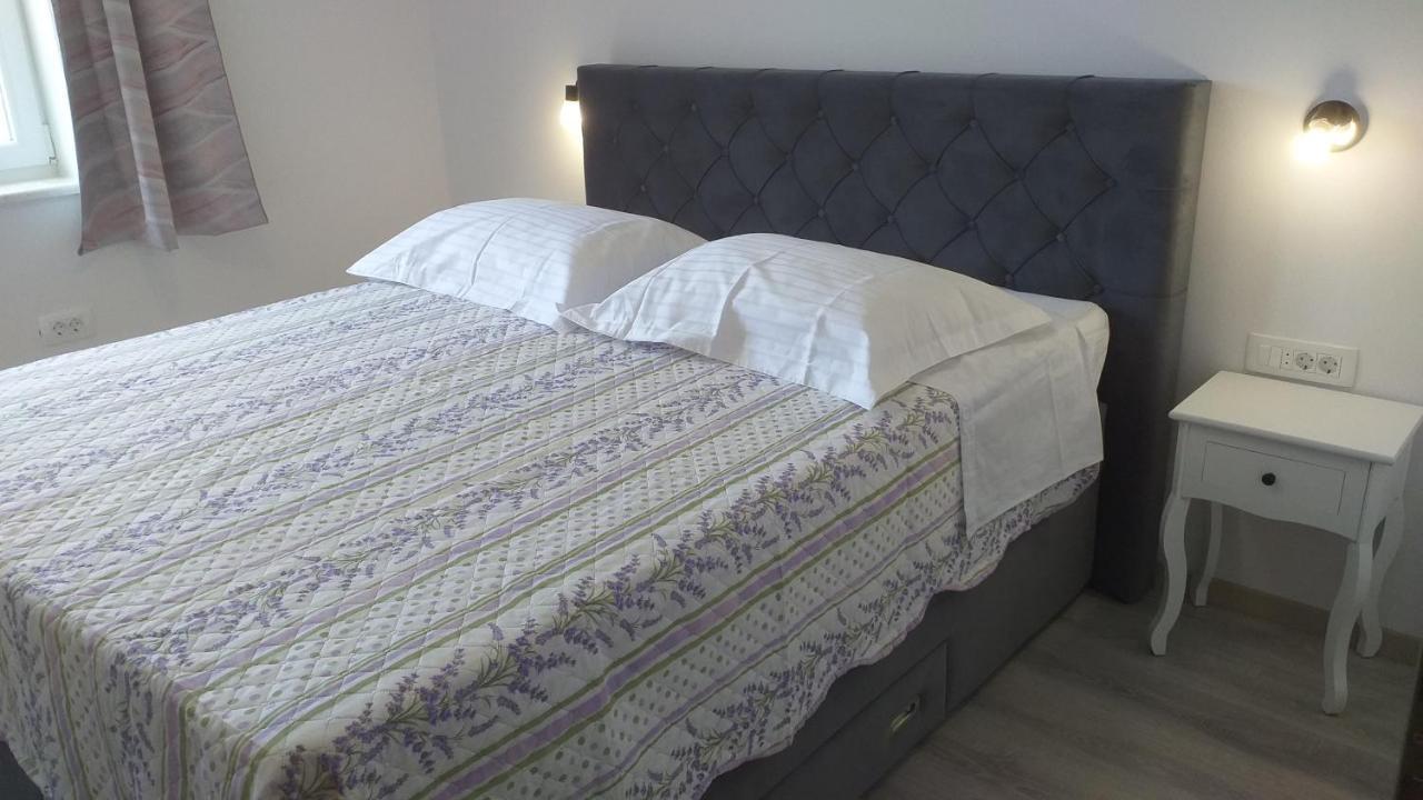 Apartman Karla Lastovo エクステリア 写真