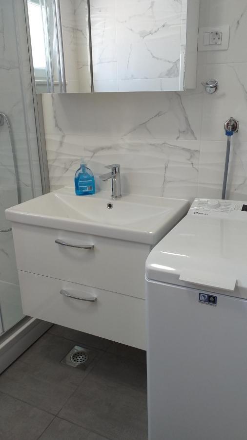Apartman Karla Lastovo エクステリア 写真