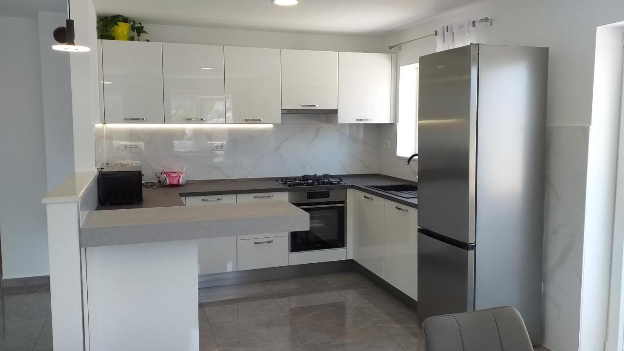 Apartman Karla Lastovo エクステリア 写真