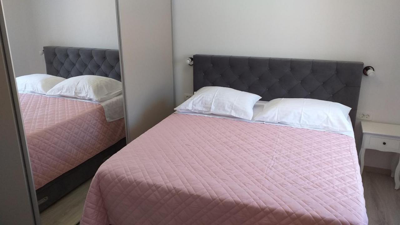 Apartman Karla Lastovo エクステリア 写真